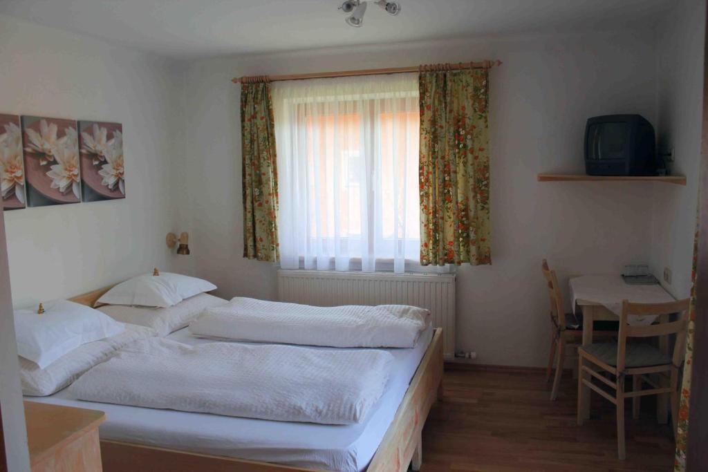 Haus Senoner Bed & Breakfast Kitzbuhel Phòng bức ảnh